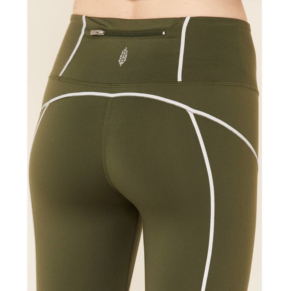 NWT Free People Movement You're A Peach Legging in Secret Moss - Picture 3 of 6